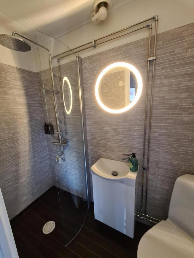 Dala-Jaerna Hotell Och Vandrarhem Luaran gambar