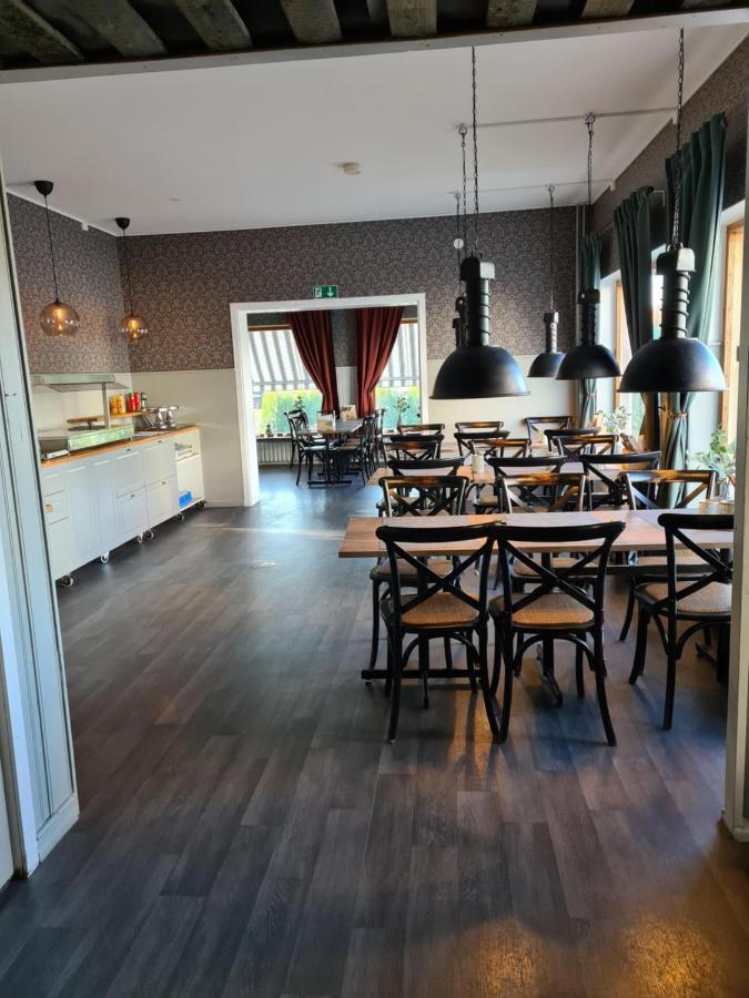 Dala-Jaerna Hotell Och Vandrarhem Luaran gambar