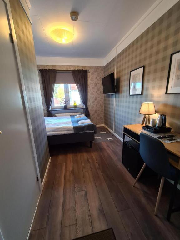 Dala-Jaerna Hotell Och Vandrarhem Luaran gambar