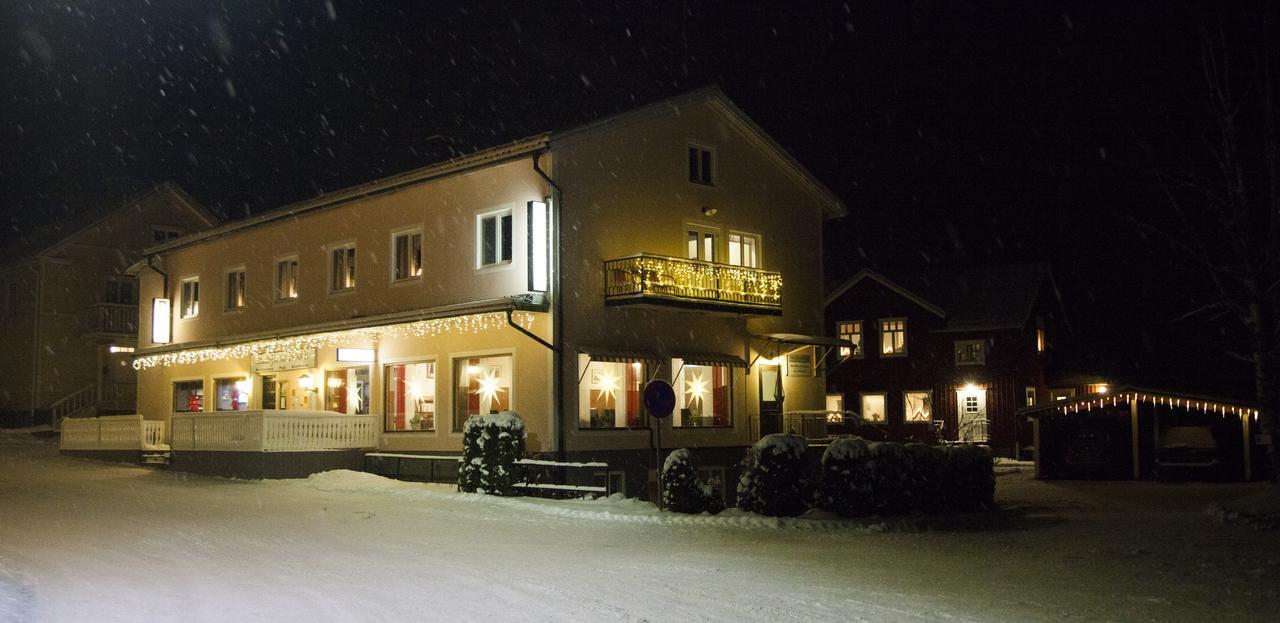 Dala-Jaerna Hotell Och Vandrarhem Luaran gambar